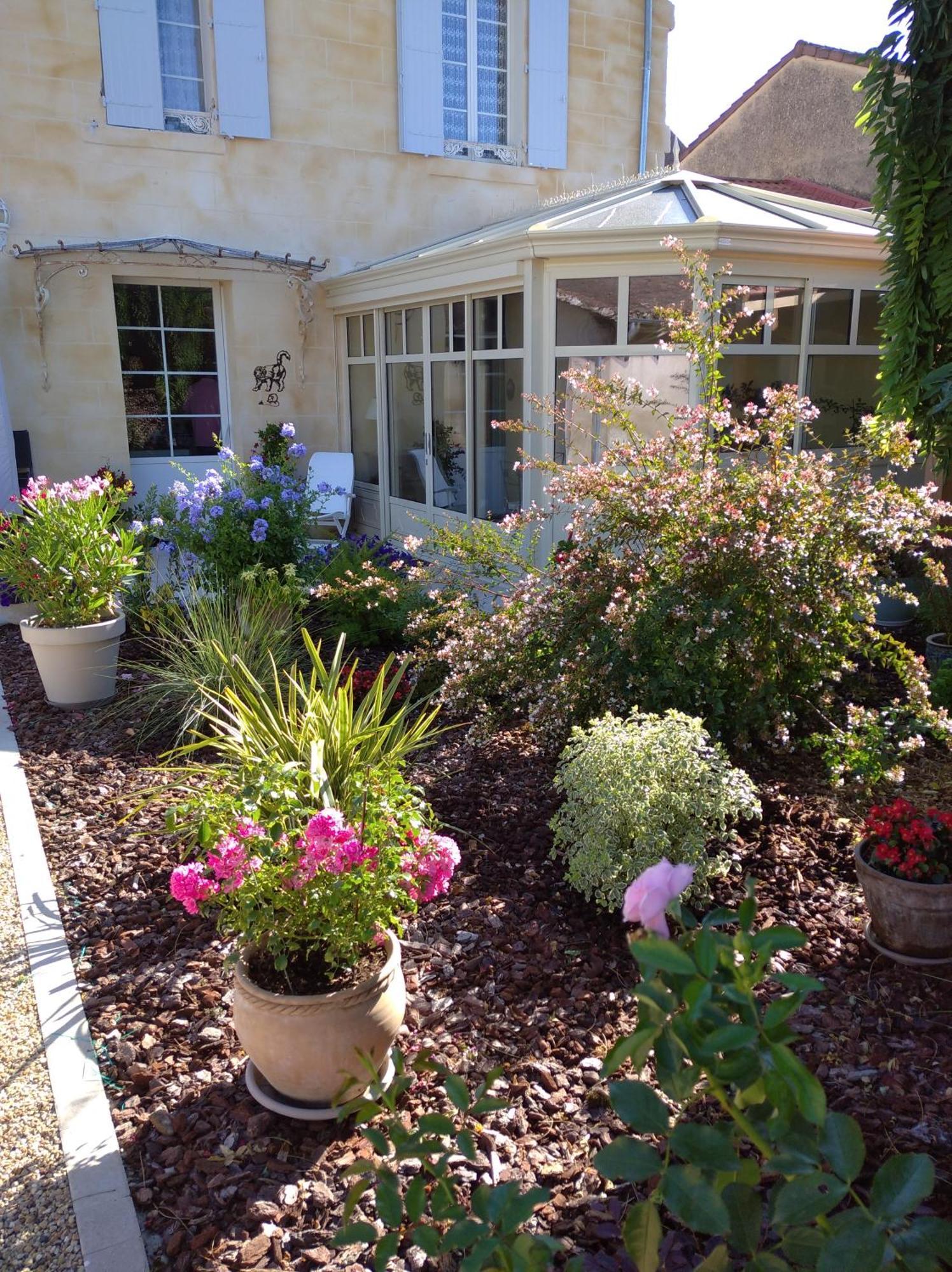 L'Acacia Bed and Breakfast Bergerac Exteriör bild