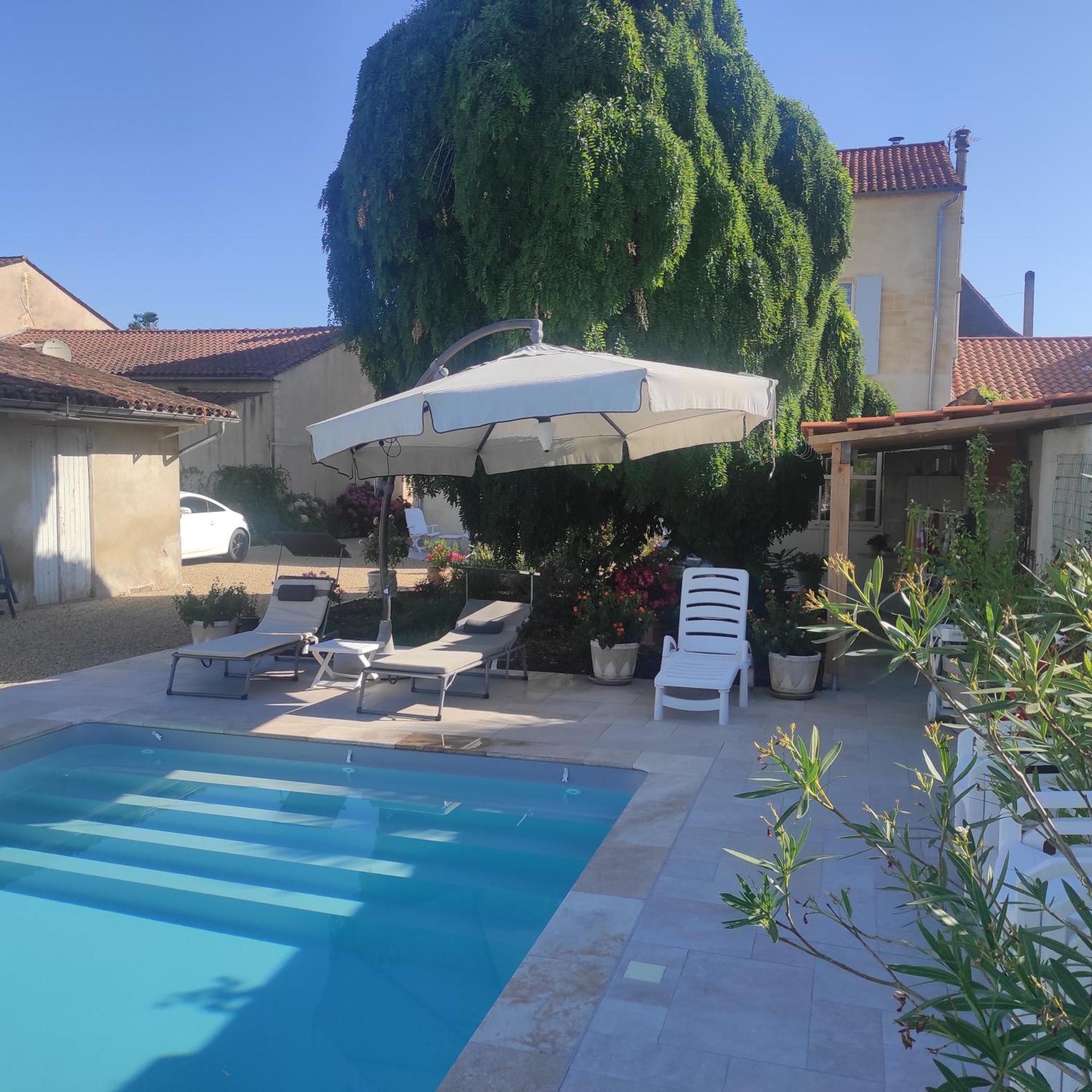 L'Acacia Bed and Breakfast Bergerac Exteriör bild